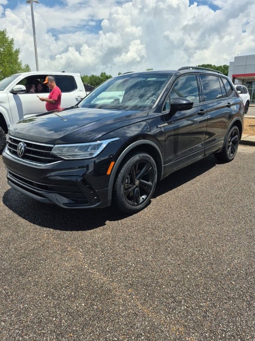 2023 Volkswagen Tiguan 2.0T SE R-Line Black