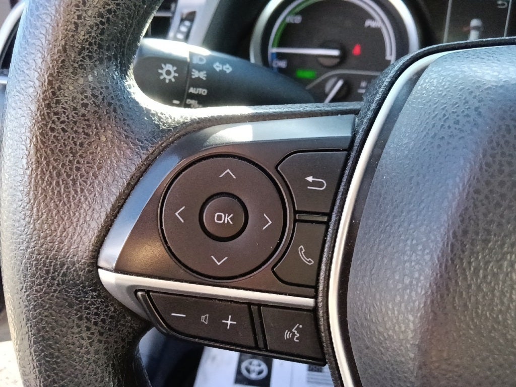 2022 Toyota Camry Hybrid LE