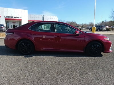 2022 Toyota Camry Hybrid LE
