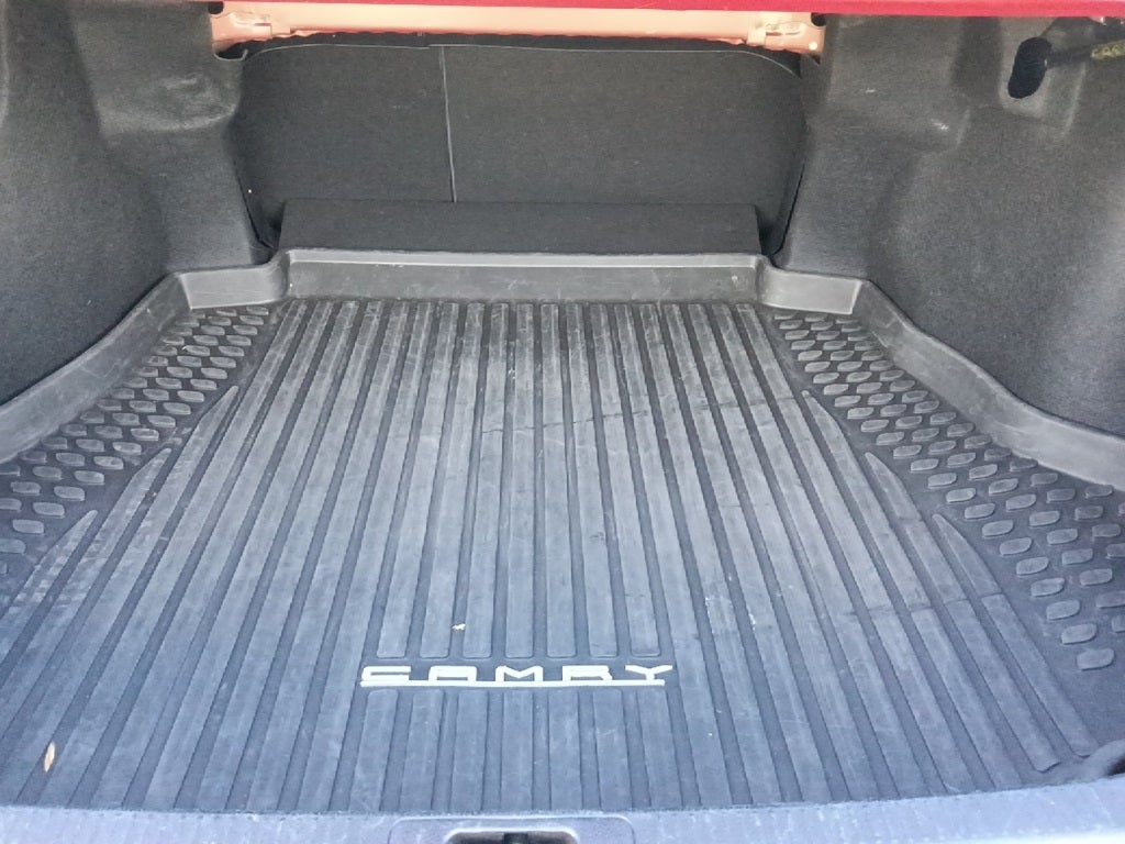 2022 Toyota Camry Hybrid LE