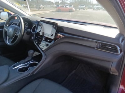 2022 Toyota Camry Hybrid LE