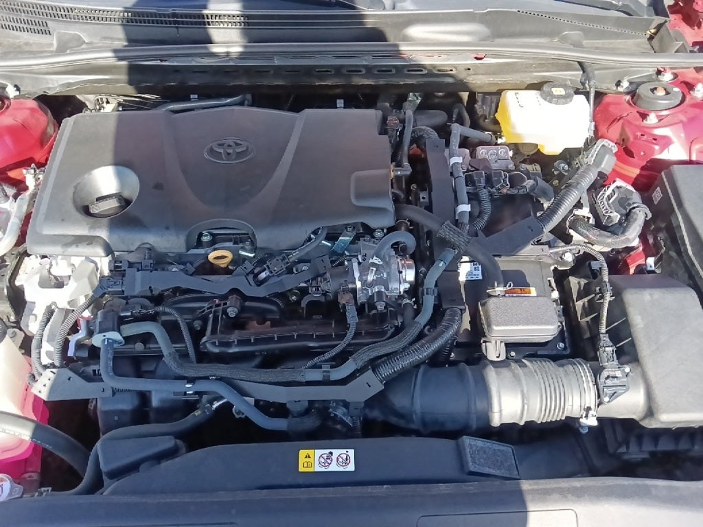 2022 Toyota Camry Hybrid LE