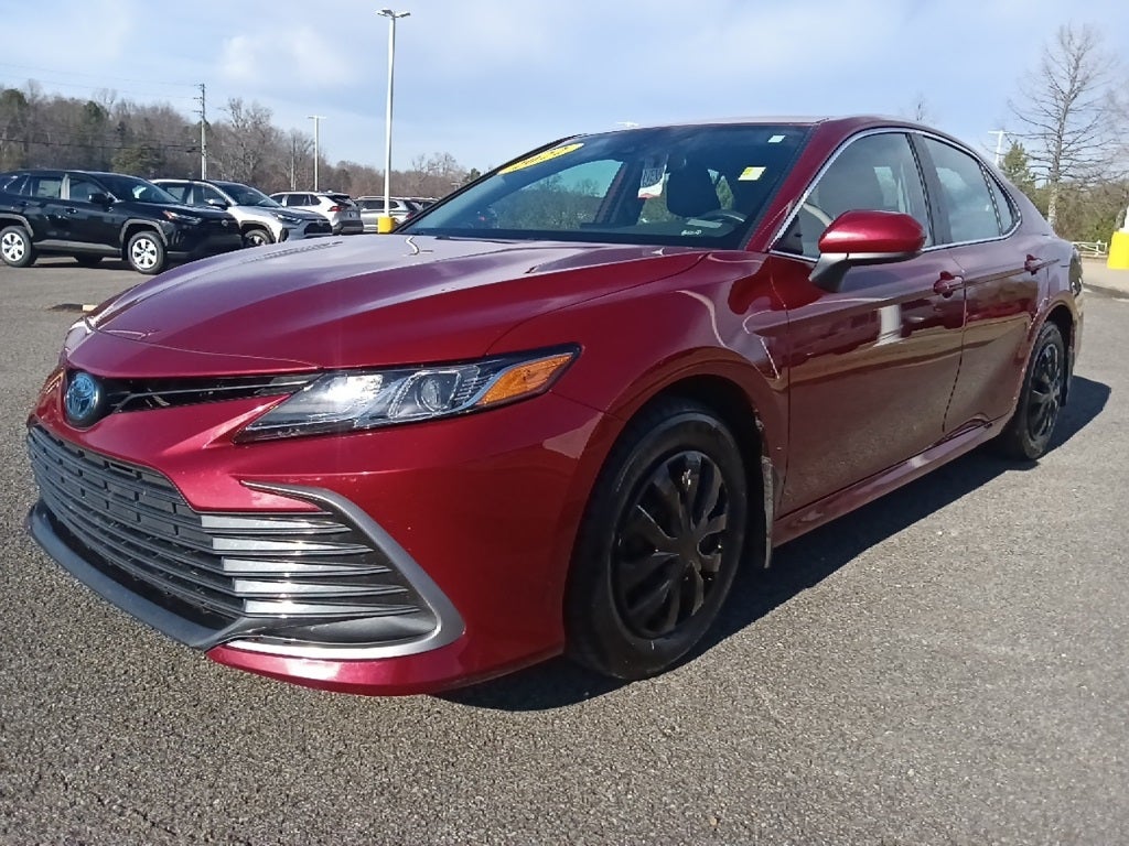 2022 Toyota Camry Hybrid LE