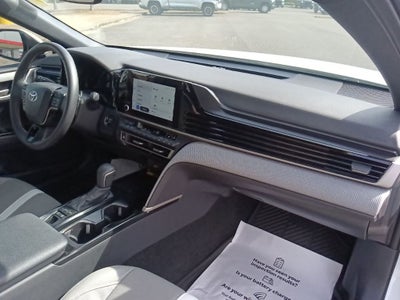2025 Toyota Camry SE