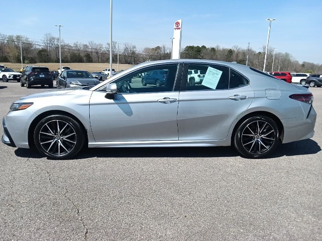 2024 Toyota Camry SE