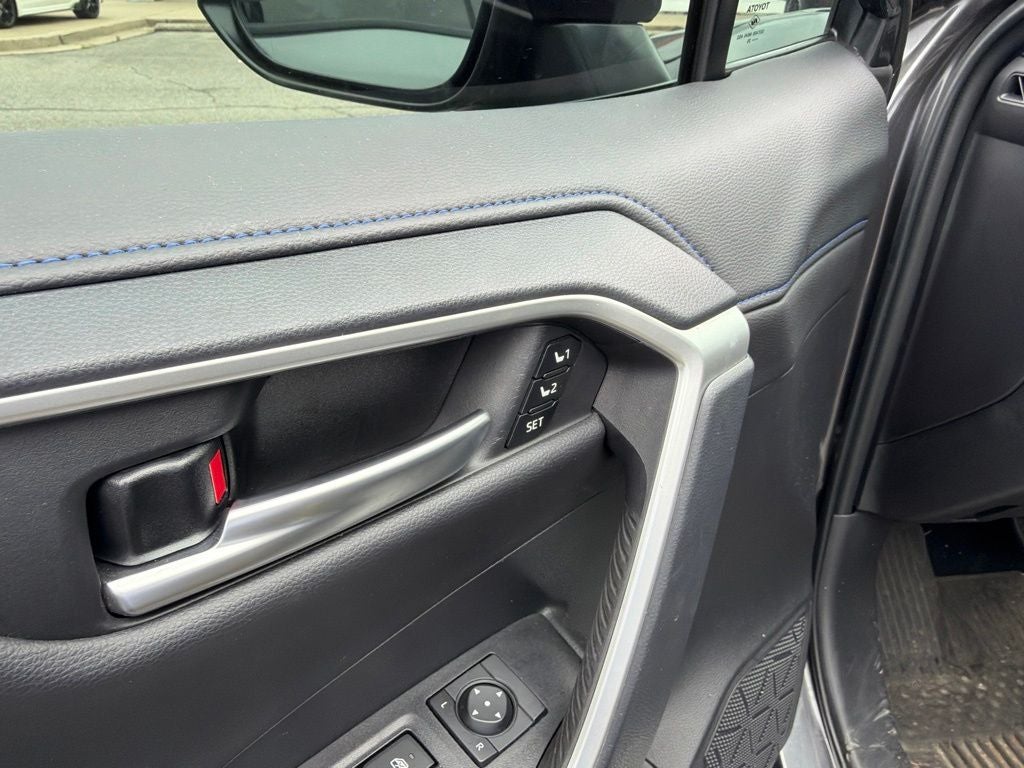 2025 Toyota RAV4 Hybrid XSE