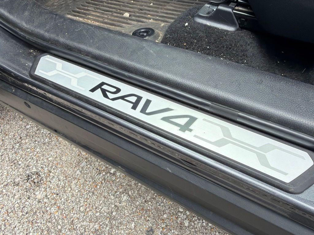 2025 Toyota RAV4 Hybrid XSE