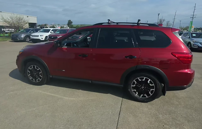 2020 Nissan Pathfinder SL