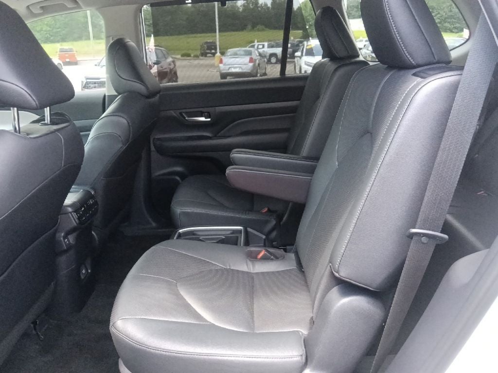 2025 Toyota Grand Highlander Platinum