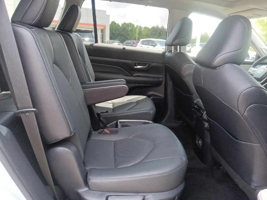 2025 Toyota Grand Highlander Platinum