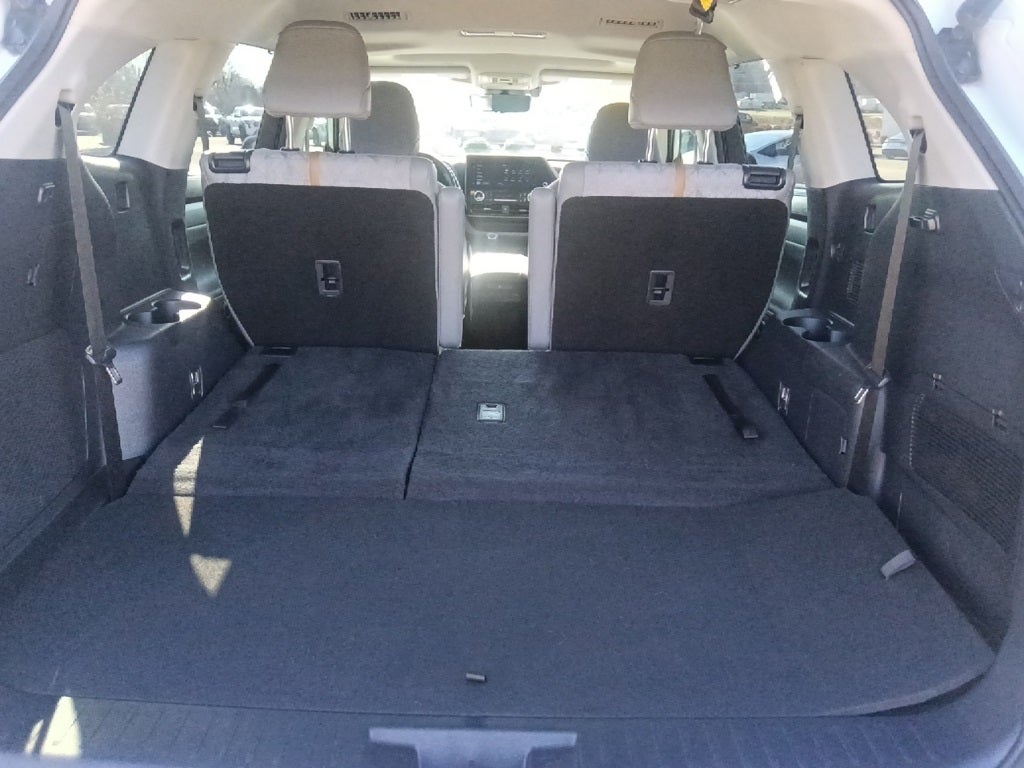 2023 Toyota Highlander Hybrid Bronze Edition