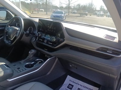 2023 Toyota Highlander Hybrid Bronze Edition