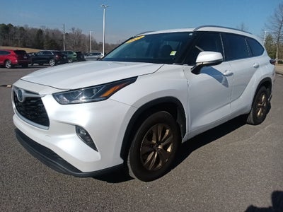 2023 Toyota Highlander Hybrid Bronze Edition
