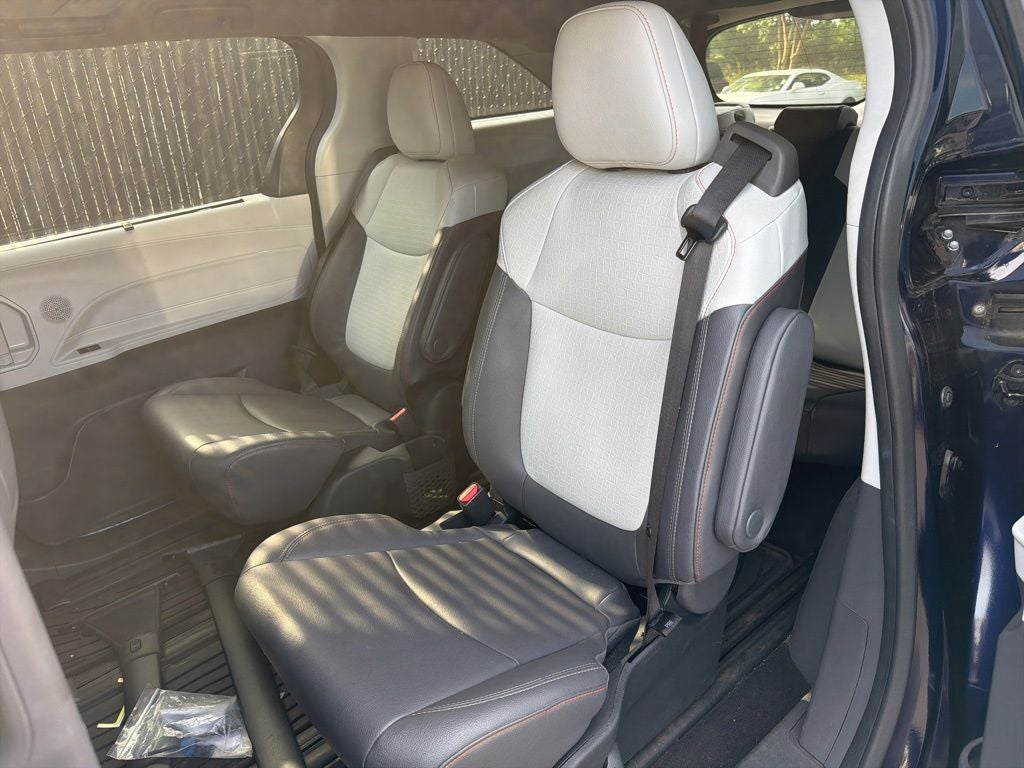 2023 Toyota Sienna XSE 7 Passenger