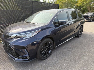 2023 Toyota Sienna XSE 7 Passenger