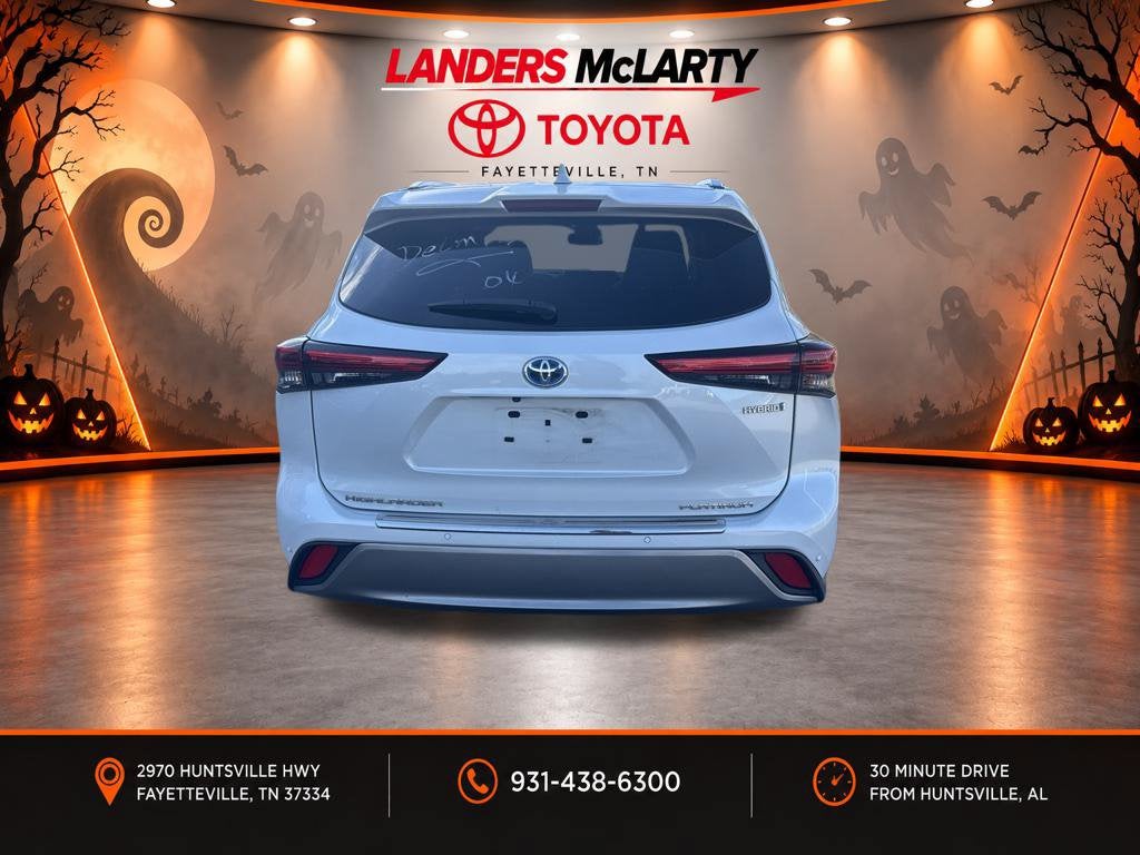2023 Toyota Highlander Hybrid Platinum