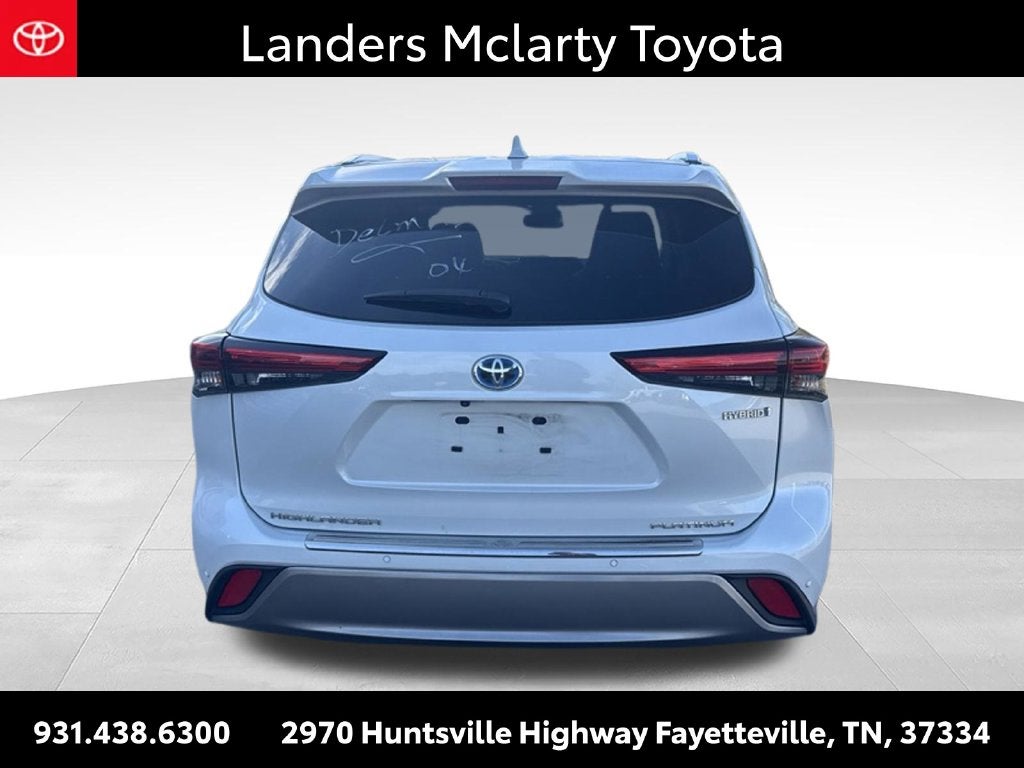 2023 Toyota Highlander Hybrid Platinum