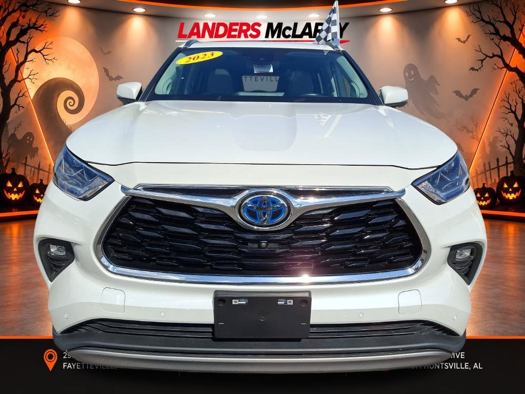 2023 Toyota Highlander Hybrid Platinum