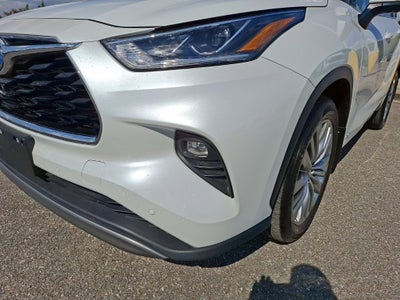 2023 Toyota Highlander Hybrid Platinum