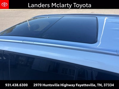 2023 Toyota Highlander Hybrid Platinum
