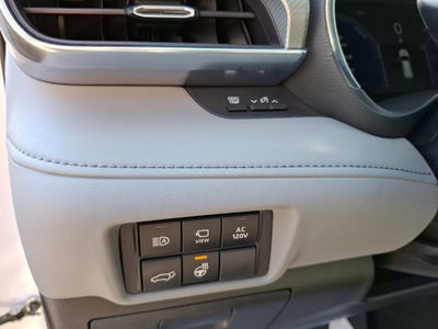 2023 Toyota Highlander Hybrid Platinum