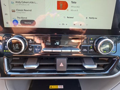 2023 Toyota Highlander Hybrid Platinum