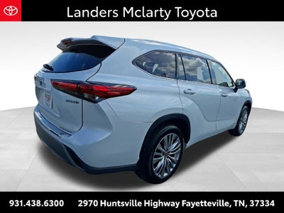 2023 Toyota Highlander Hybrid Platinum