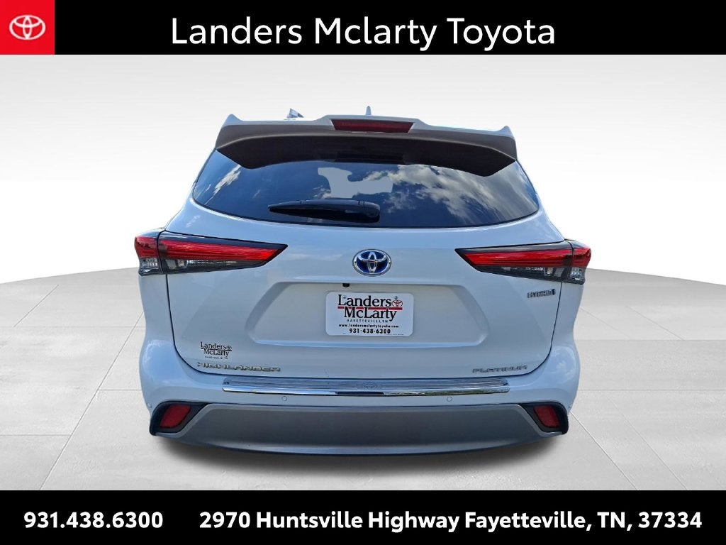 2023 Toyota Highlander Hybrid Platinum