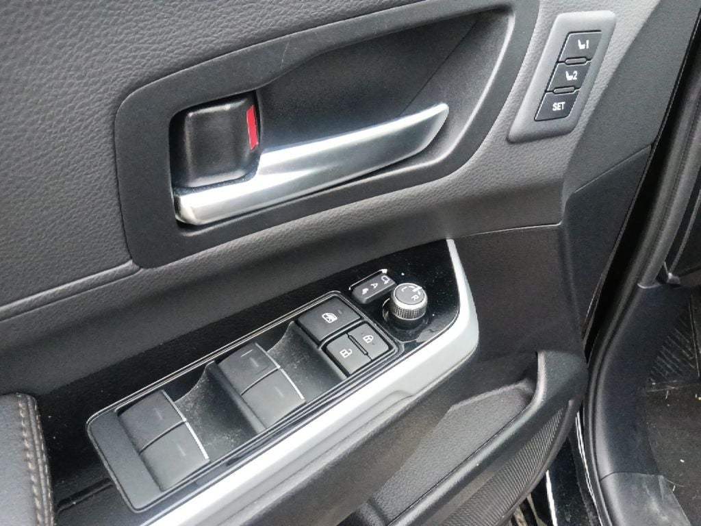 2025 Toyota Sienna Platinum 7 Passenger