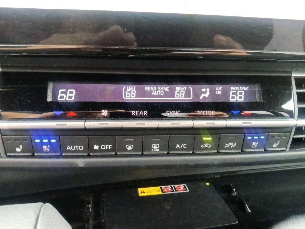 2025 Toyota Sienna Platinum 7 Passenger