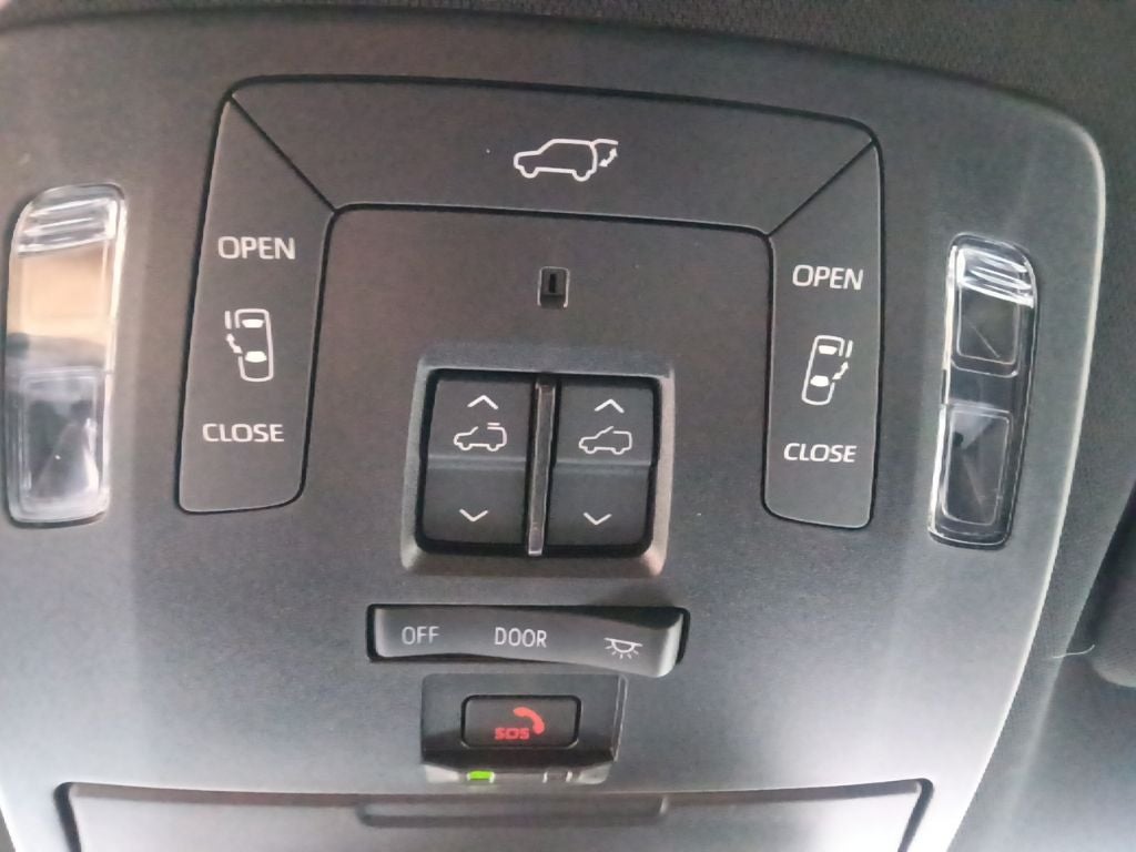 2025 Toyota Sienna Platinum 7 Passenger
