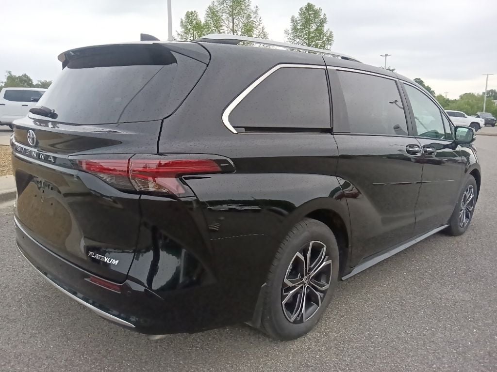 2025 Toyota Sienna Platinum 7 Passenger