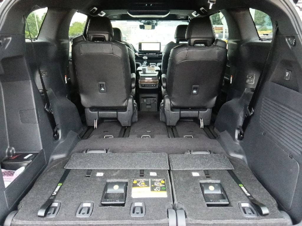 2025 Toyota Sienna Platinum 7 Passenger