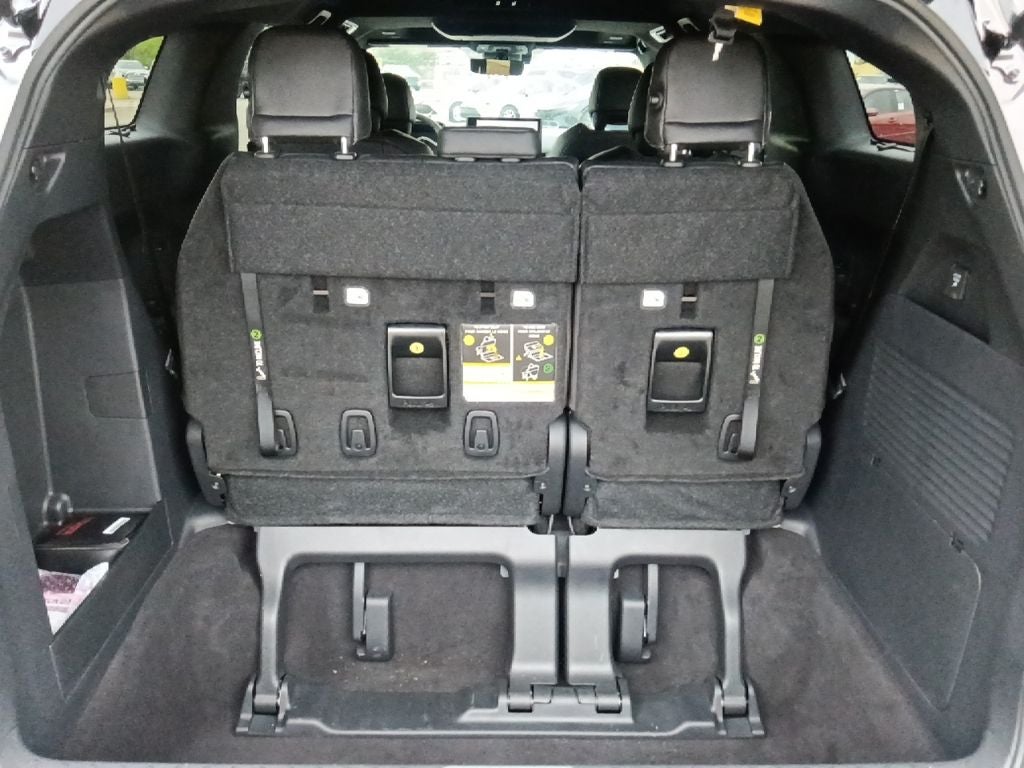 2025 Toyota Sienna Platinum 7 Passenger