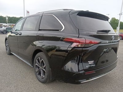 2025 Toyota Sienna Platinum 7 Passenger
