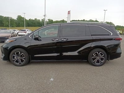 2025 Toyota Sienna Platinum 7 Passenger