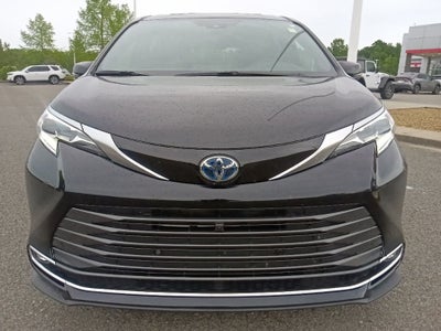 2025 Toyota Sienna Platinum 7 Passenger