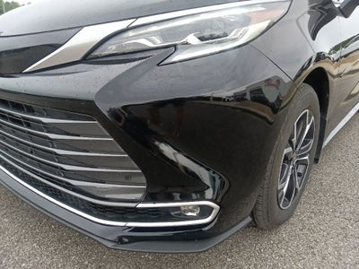 2025 Toyota Sienna Platinum 7 Passenger