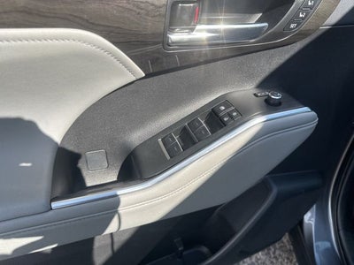 2024 Toyota Highlander Hybrid Platinum