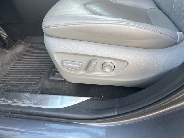 2024 Toyota Highlander Hybrid Platinum