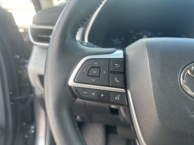2024 Toyota Highlander Hybrid Platinum