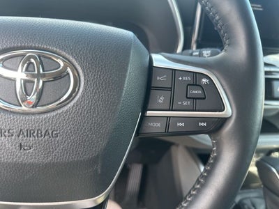 2024 Toyota Highlander Hybrid Platinum
