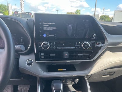 2024 Toyota Highlander Hybrid Platinum