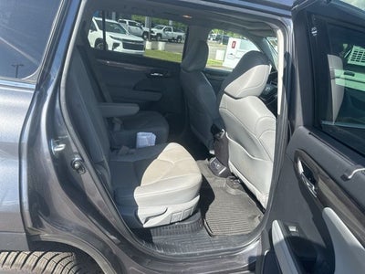 2024 Toyota Highlander Hybrid Platinum