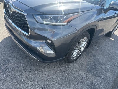2024 Toyota Highlander Hybrid Platinum