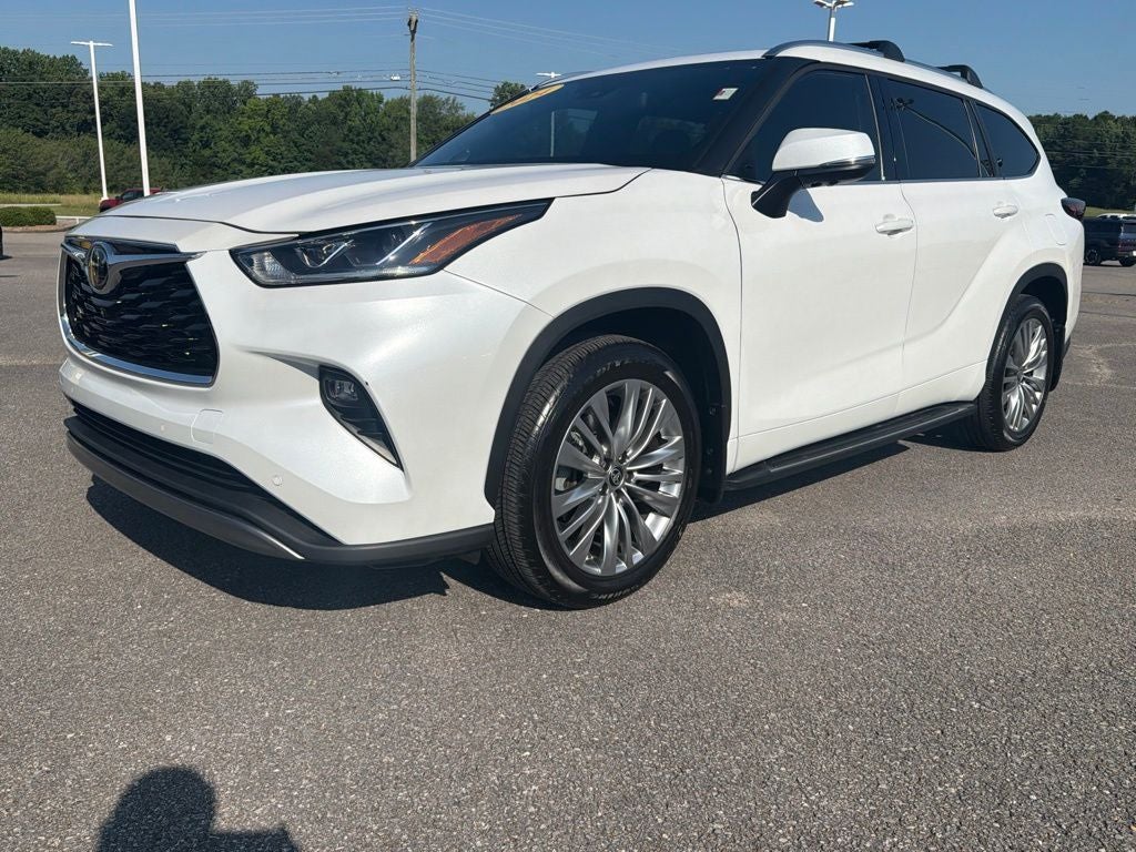 2024 Toyota Highlander Platinum
