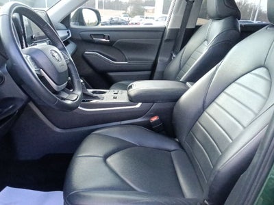 2024 Toyota Highlander LE