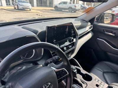 2024 Toyota Highlander XLE