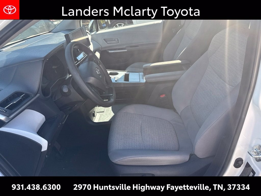2026 Toyota Sienna LE 8 Passenger