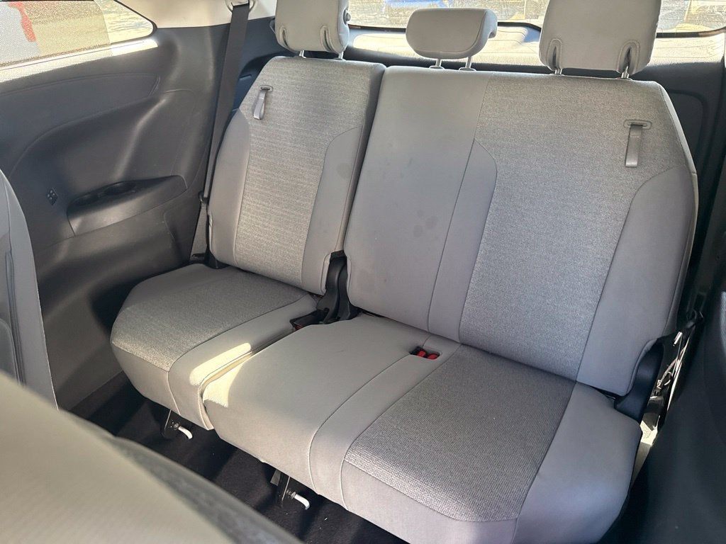 2026 Toyota Sienna LE 8 Passenger